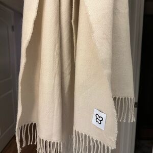 Aritzia Women’s Heather Birch Scarf